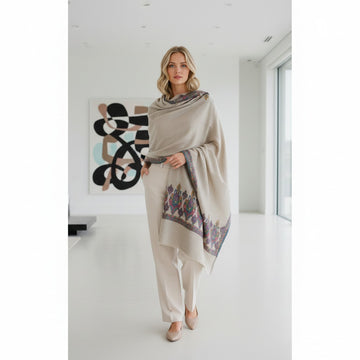 Héritage d’Art – Pashmina Brodé Fait Main par Maison Élégance